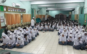 Foto Kegiatan Kegiatan Literasi dan Awal KBM Tahun 2018 39 whatsapp_image_2018_10_05_at_06_51_40