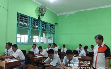 Foto Kegiatan PRAKTISI INDUSTRI MENGAJAR DI SMK 2 ~blog/2024/12/30/2