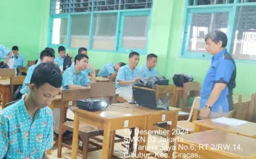 Foto Kegiatan PRAKTISI INDUSTRI MENGAJAR DI SMK 35 ~blog/2024/12/30/8