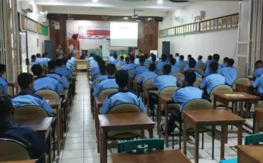 Foto Kegiatan Penguatan Kompetensi Kelas X TKR 1 ~blog/2025/1/16/cuplikan_layar_2025_01_16_103029