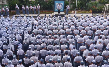 Foto Kegiatan AKTIFITAS RUTIN SMKN 52 JAKARTA (17 Februari 2025) 1 ~blog/2025/2/17/img_20250217_wa0061