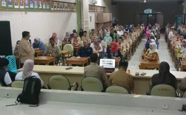 Foto Kegiatan KONSOLIDASI DAN KOORDINASI DENGAN ORANG TUA/WALI PESERTA DIDIK DALAM PEMBINAAN SISWA 9 ~blog/2025/2/19/9